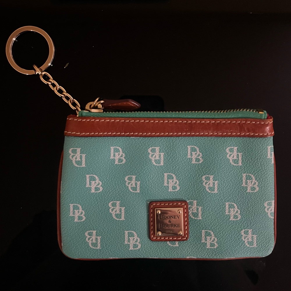 NWOT Dooney & Bourke Wristlet